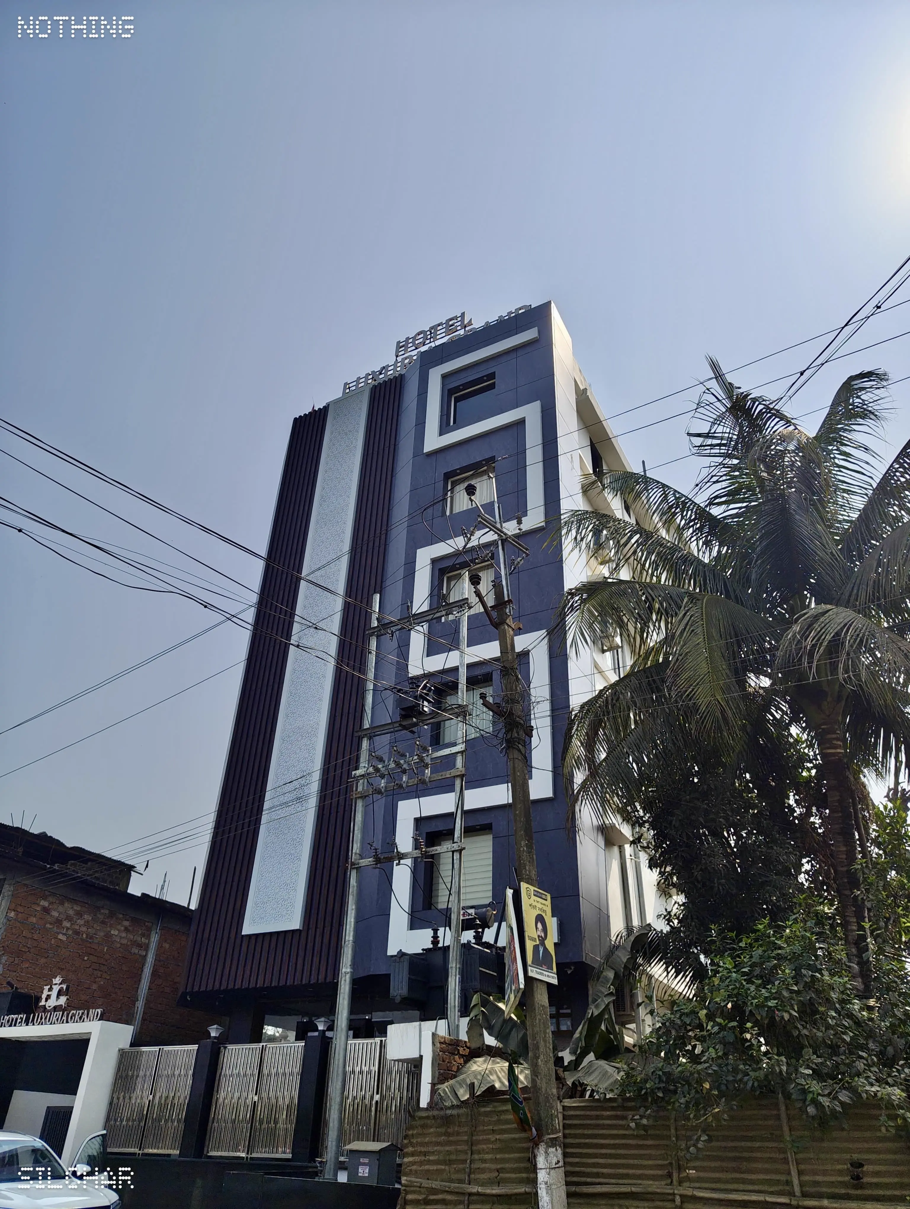 Hotel Luxuria Grand Exterior